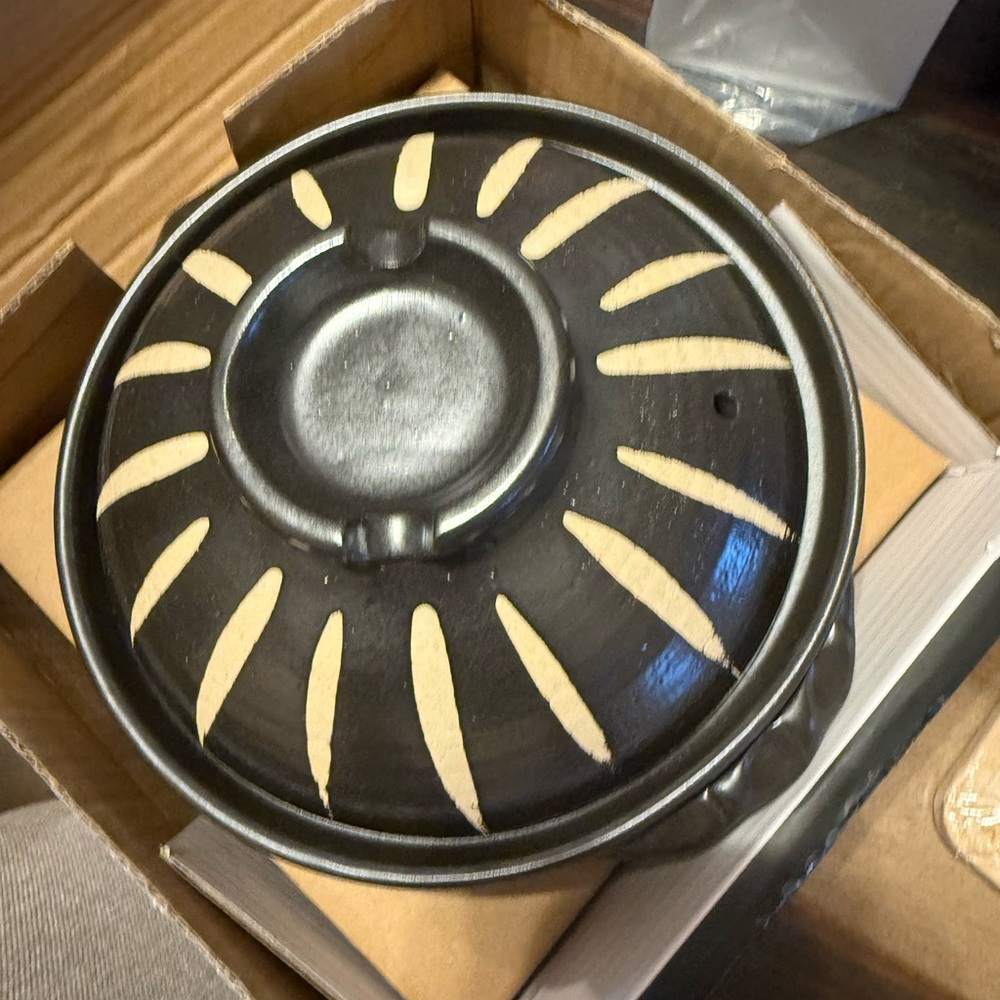 Black and Tan Cookware Pot